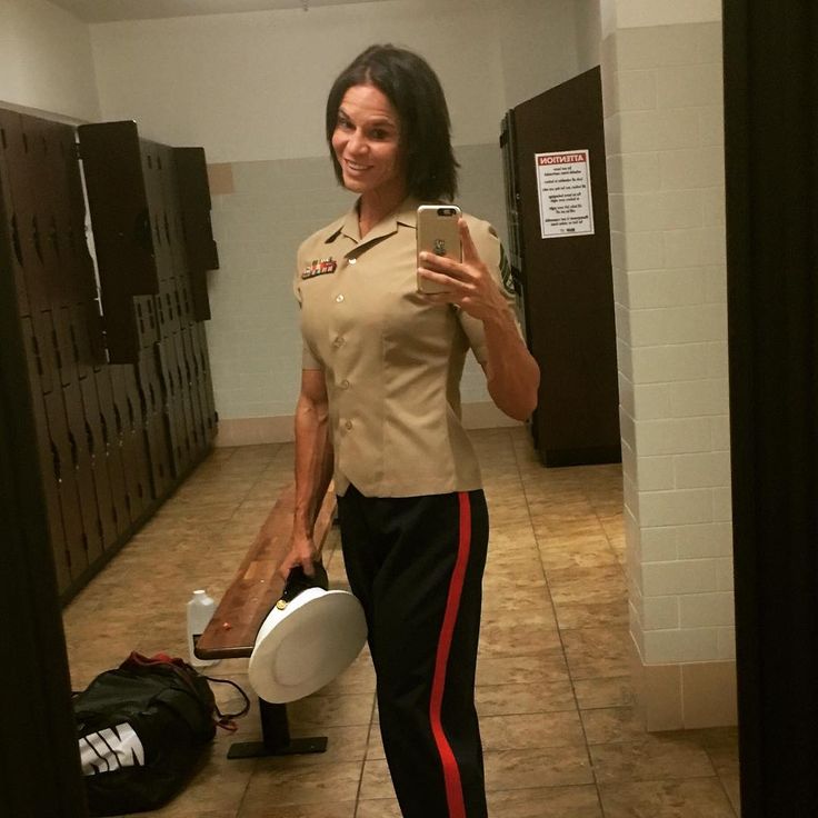 Megan on Instagram: “A little bit of dress blue delta motivation! Finished with the gym now time for class! 🇺🇸 #dressblues #careerplanner #school #mcrdsandiego…”
