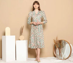 Rekomendasi 6 Dress Batik Pesta Elegan untuk Wanita, Buat Penampilanmu Jadi Memukau!