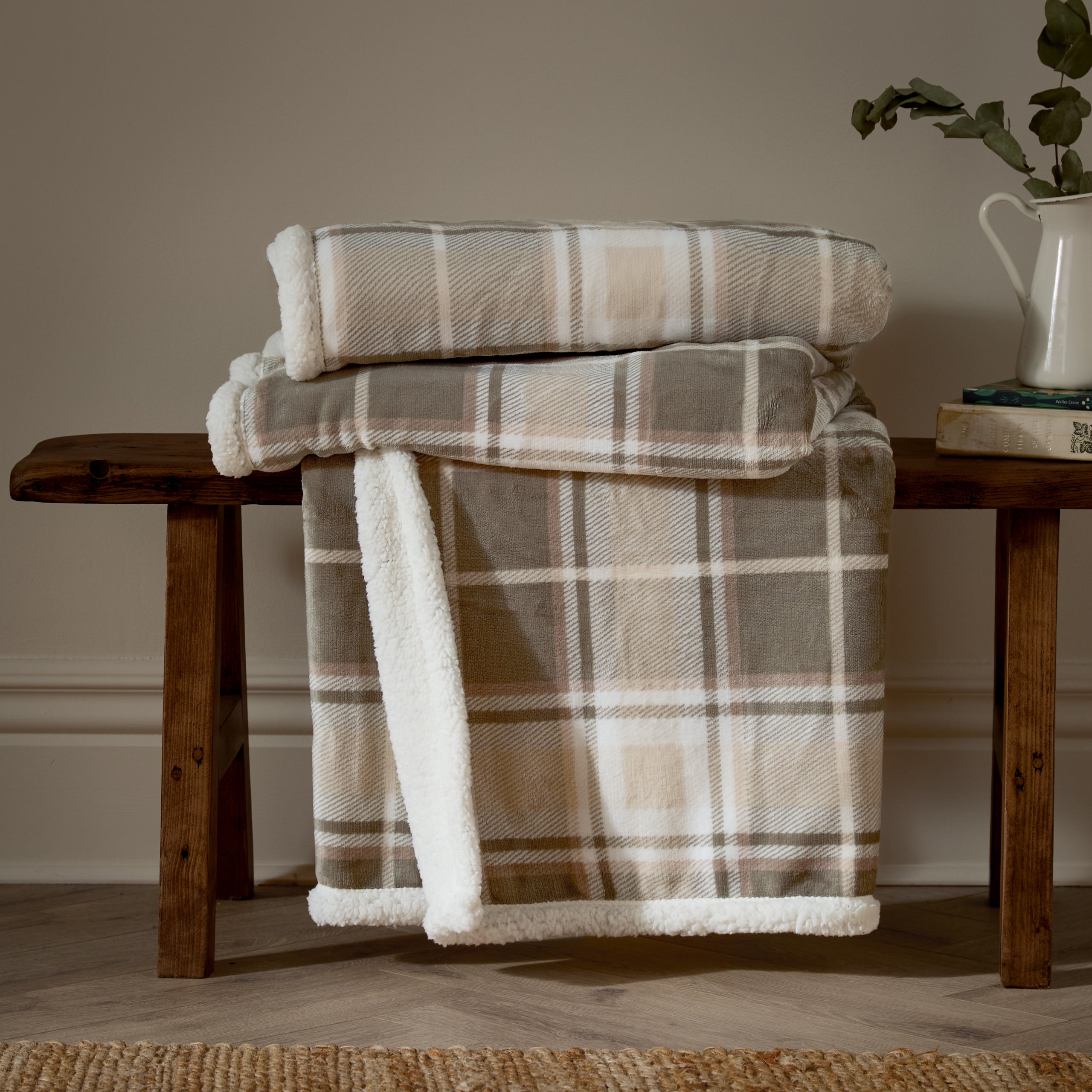 Check Green Throws - Braemar Check Sherpa Fleece Throw Green/Natural Wylder