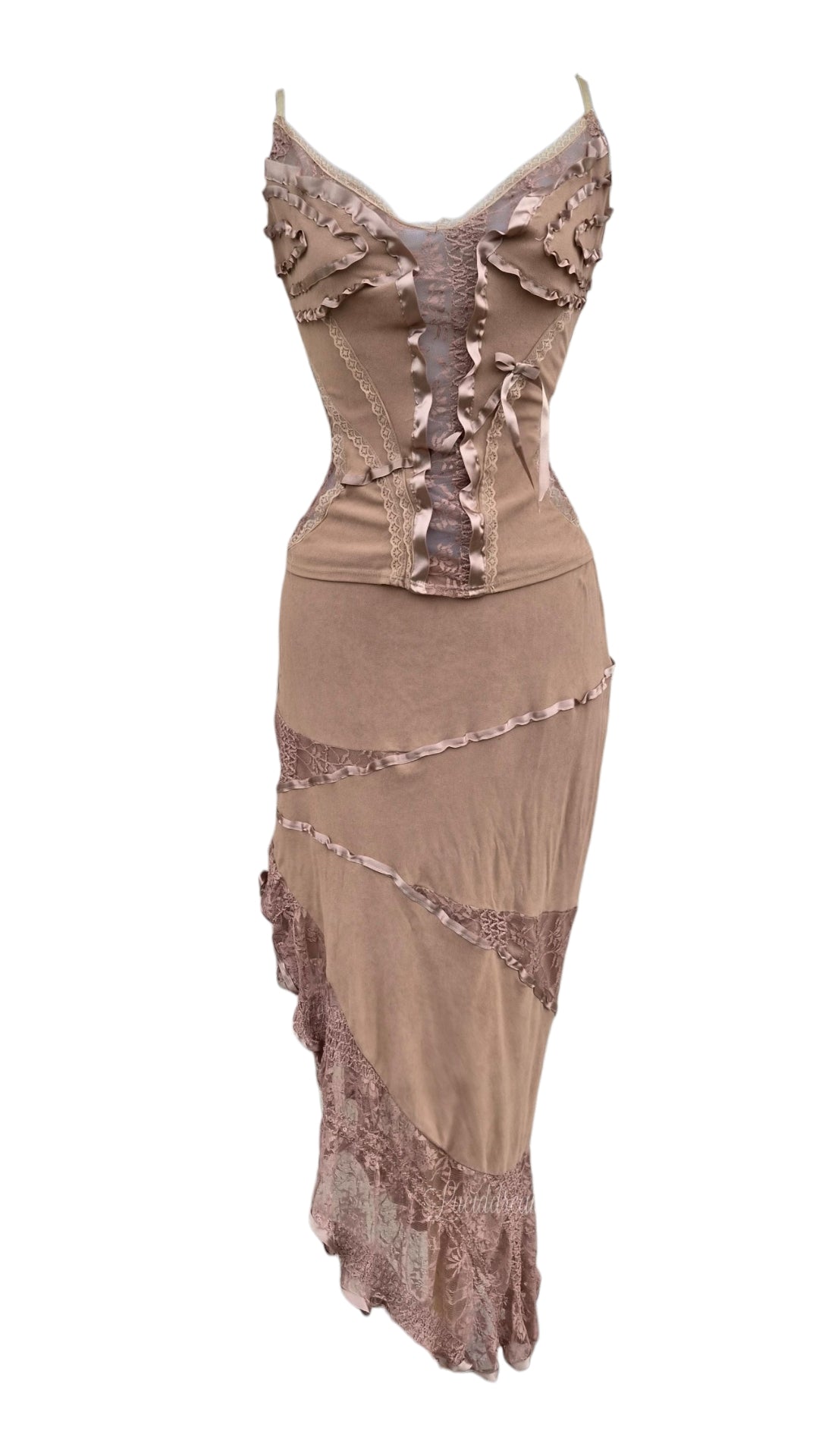 Ensemble camel détails dentelle