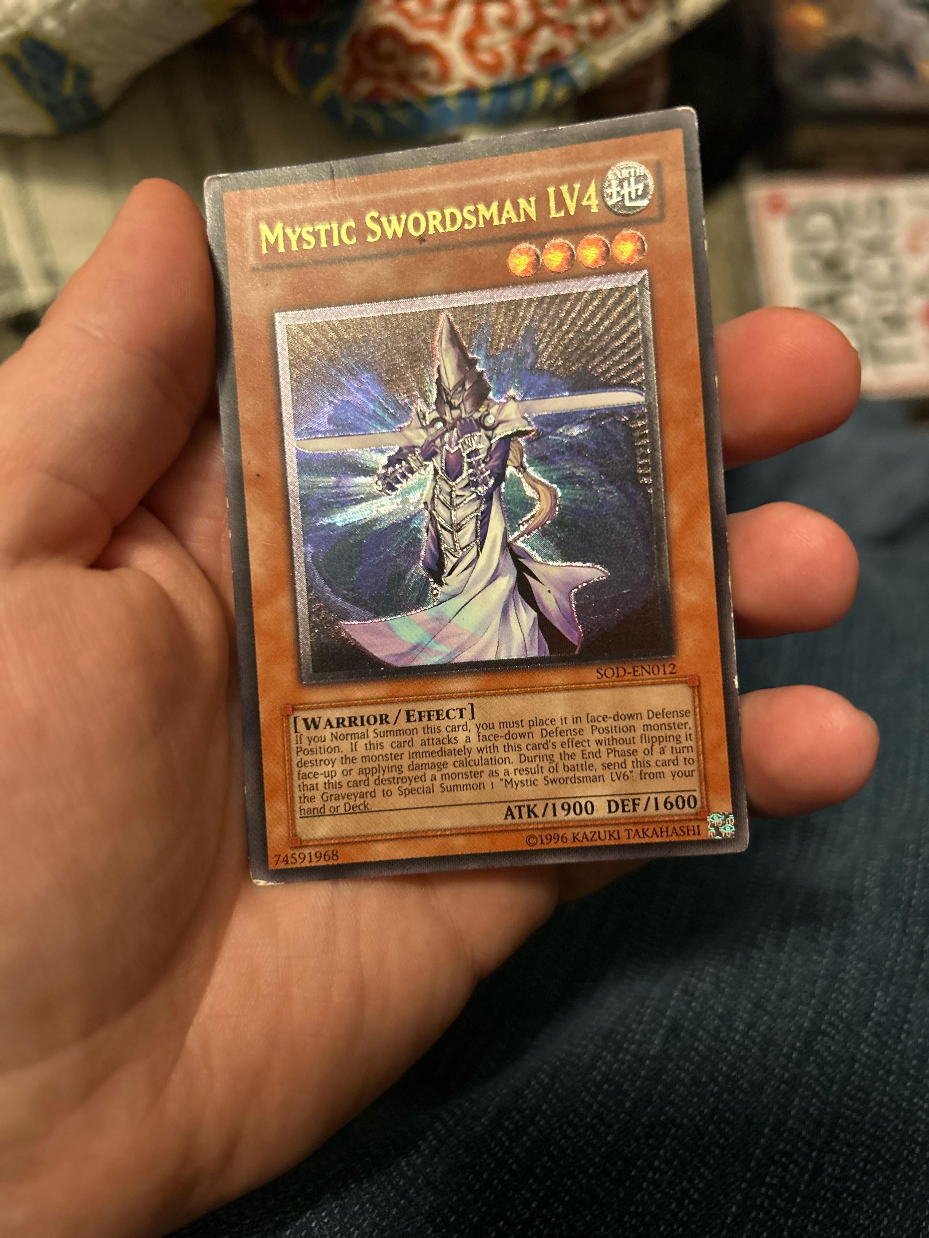 How do I tell the difference between ultra rare and ultimate rare : r/Yugioh101