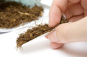 Cigarettes: roll your own vs factory-made — ABC Science Archive