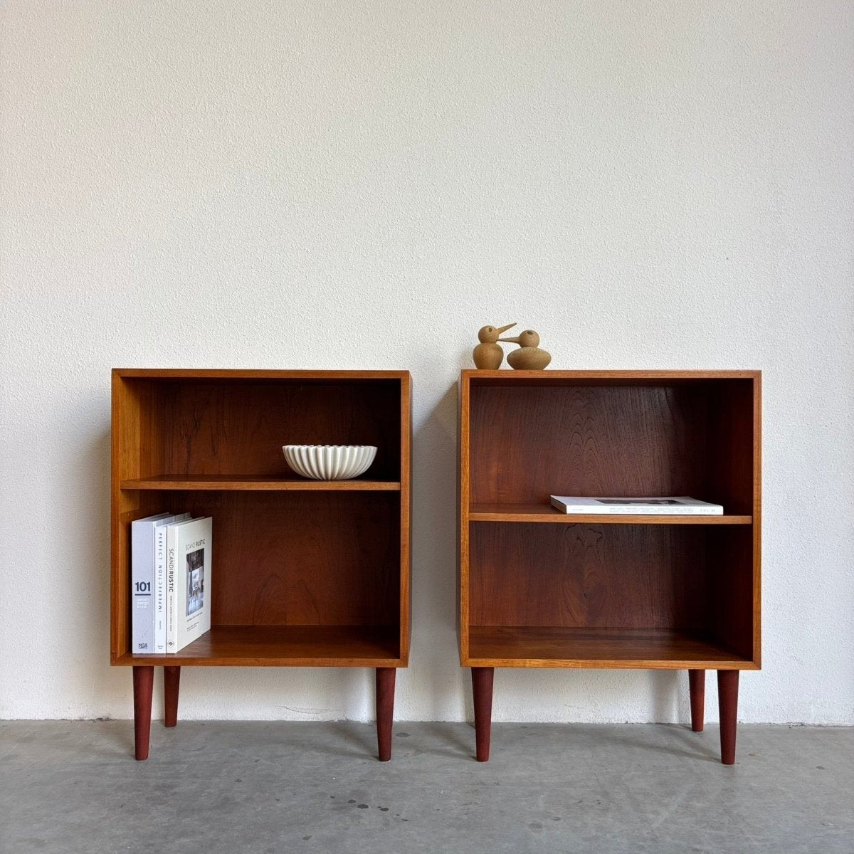 Set kleine vintage boekenkastjes teak - LOUI.STORE