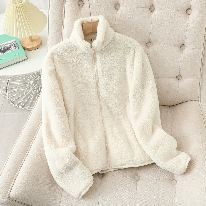 Lune London | Light and comfortable: a jacket for women for everyday use