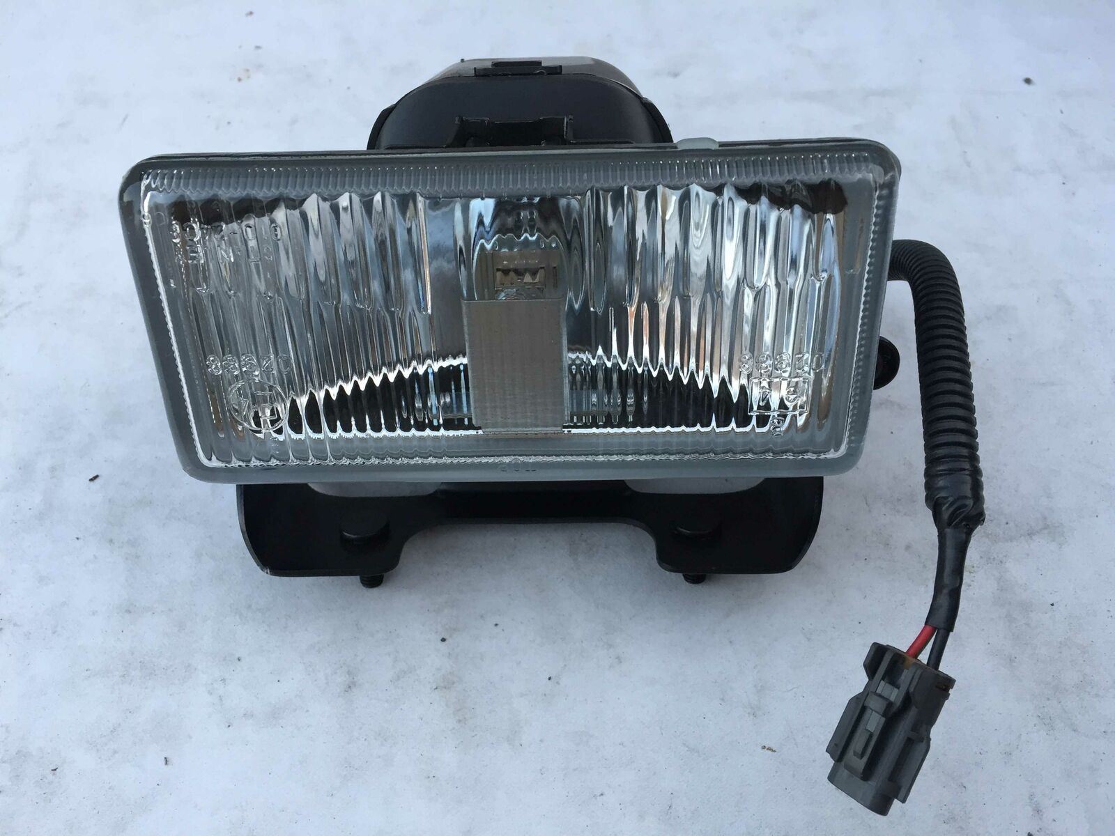 NEU NOS Nebelscheinwerfer rechts Original Opel Monterey