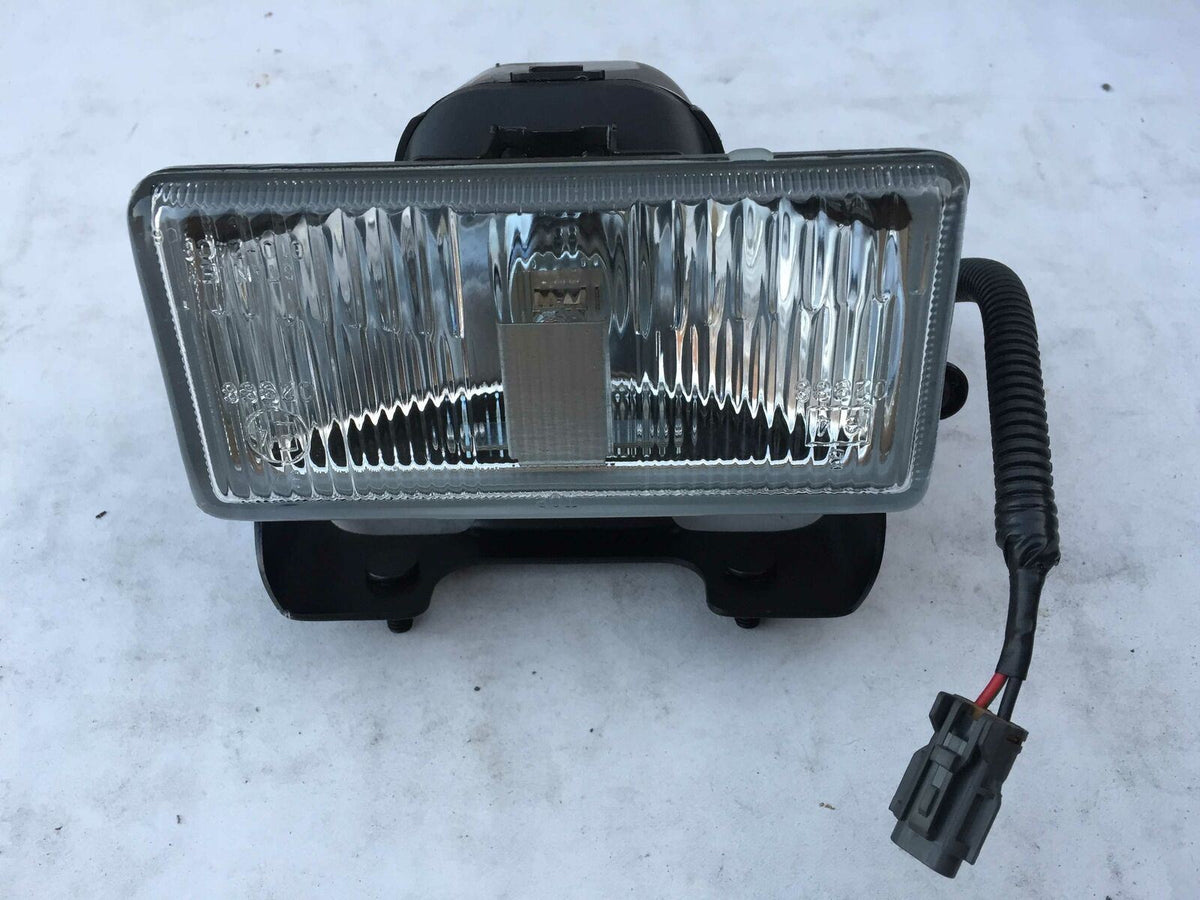 NEU NOS Nebelscheinwerfer rechts Original Opel Monterey