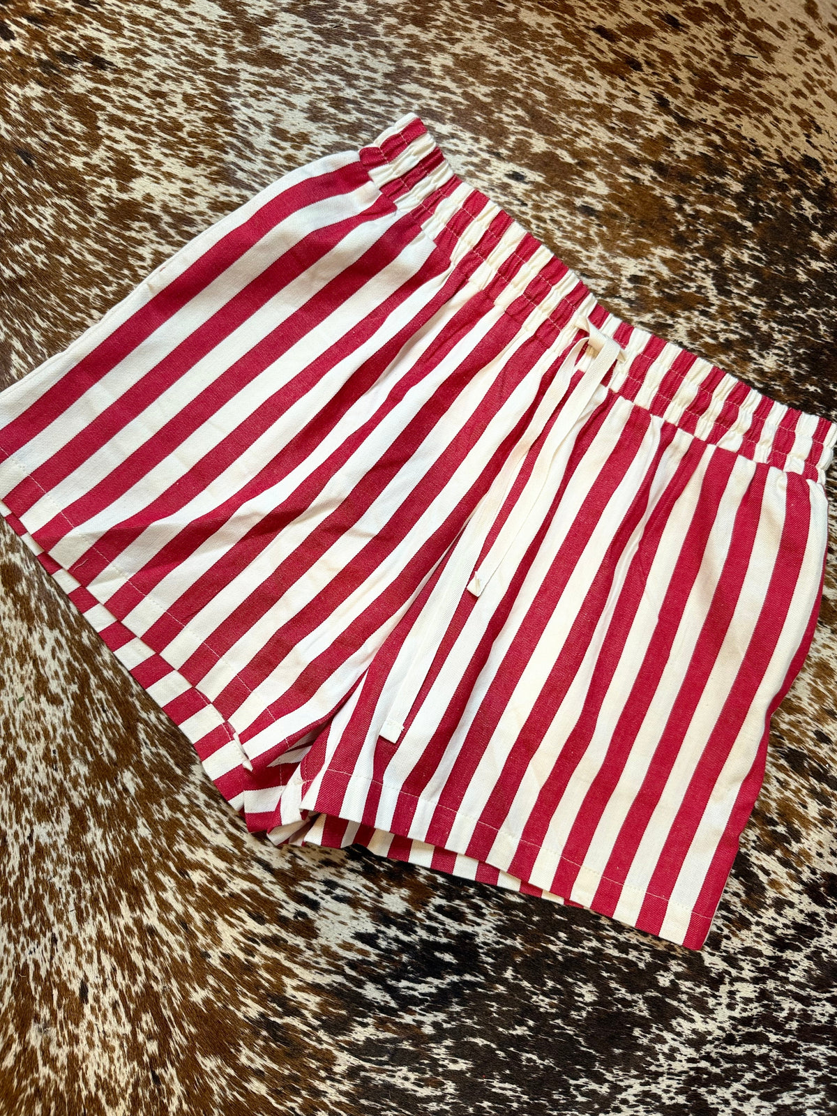 Annie wear Red Striped Shorts