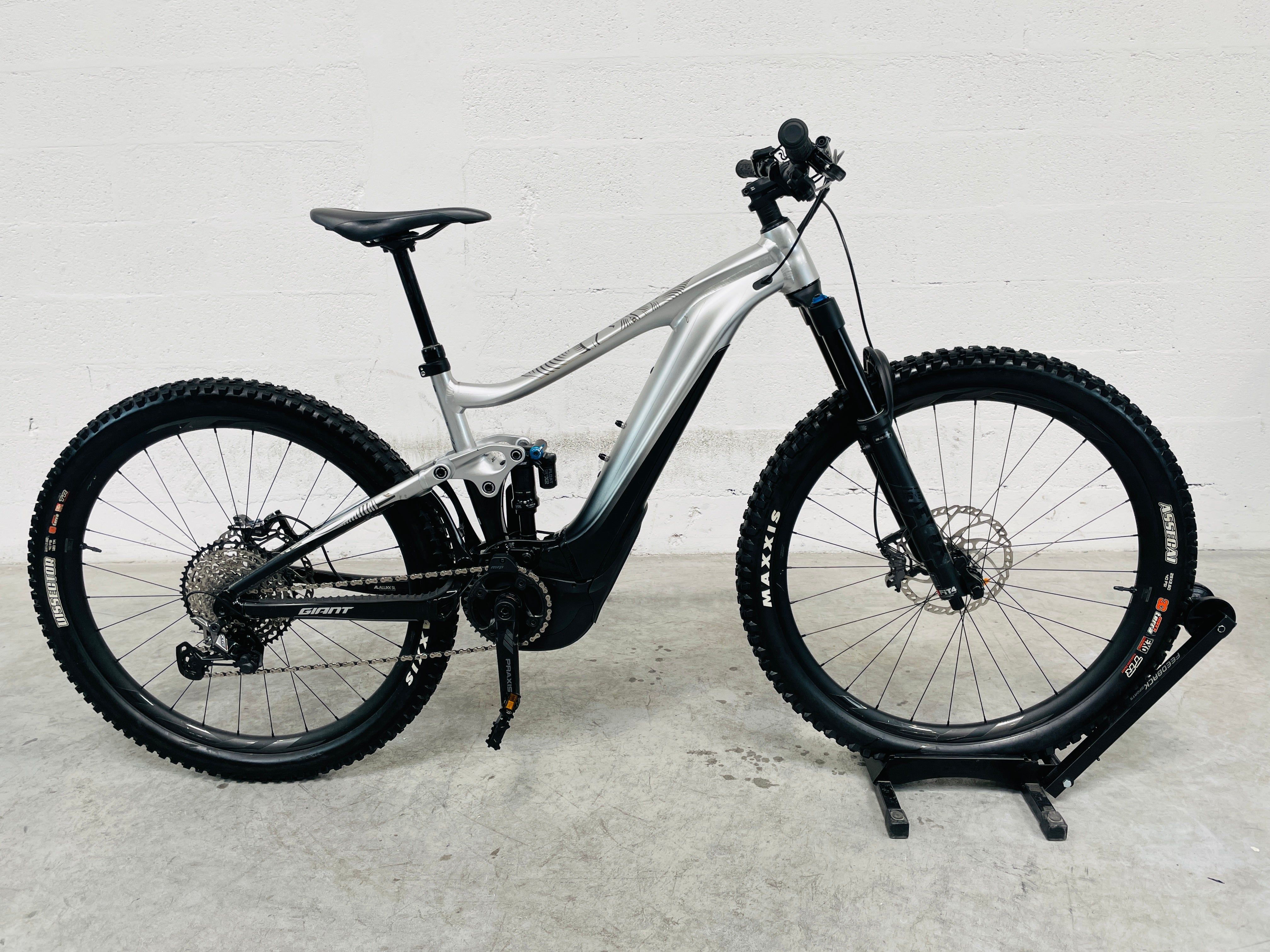 Giant Trance E+1