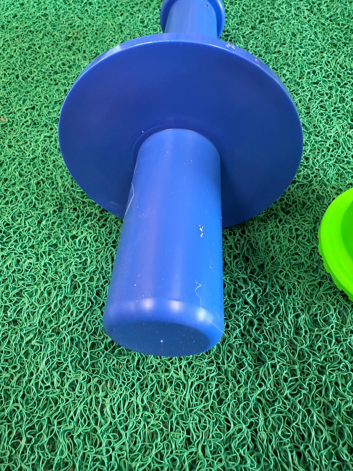 Spin It Off Black Sand Separator Magnet - 12"