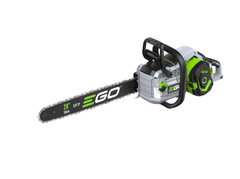 Motosega EGO CS2000E con barra da 50 cm e display LCD per tagliare tronchi grandi.