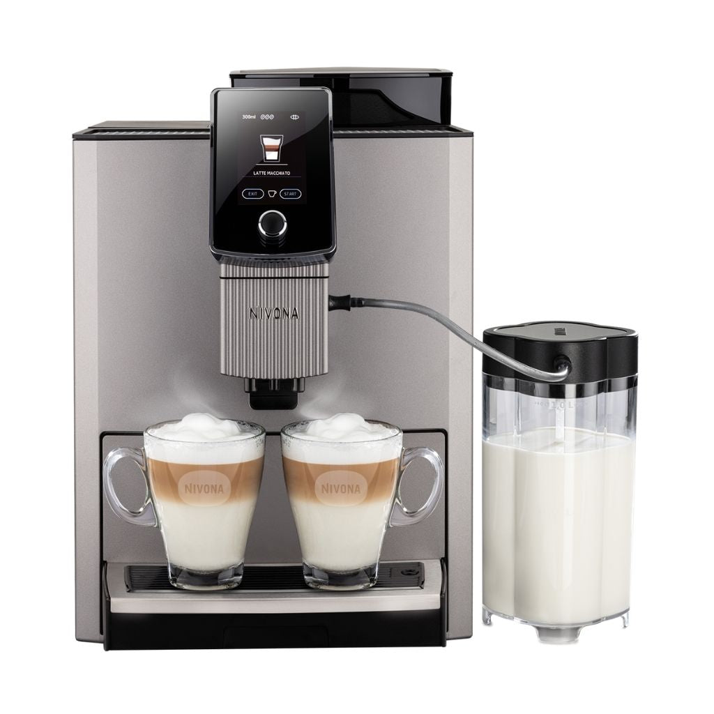 Nivona CafeRomantica 1040 voorkant met melkkan
