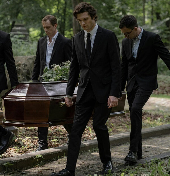 A Complete Guide to What to Wear to a Funeral for Men