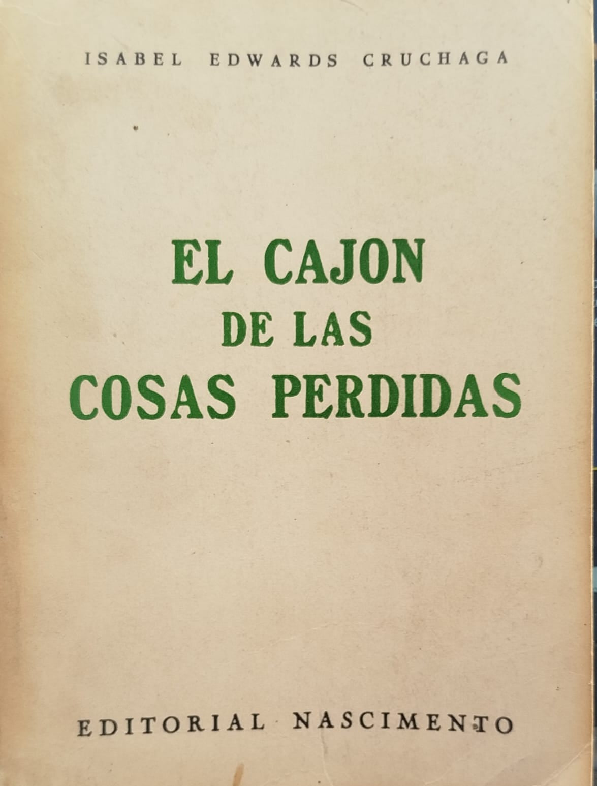 El cajón de las cosas perdidas  con firma de la Autora