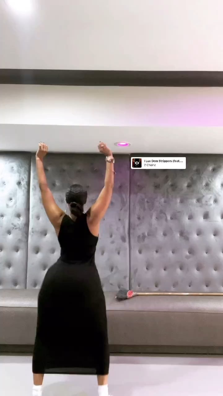 Black Dress Twerk : r/TheShelahM