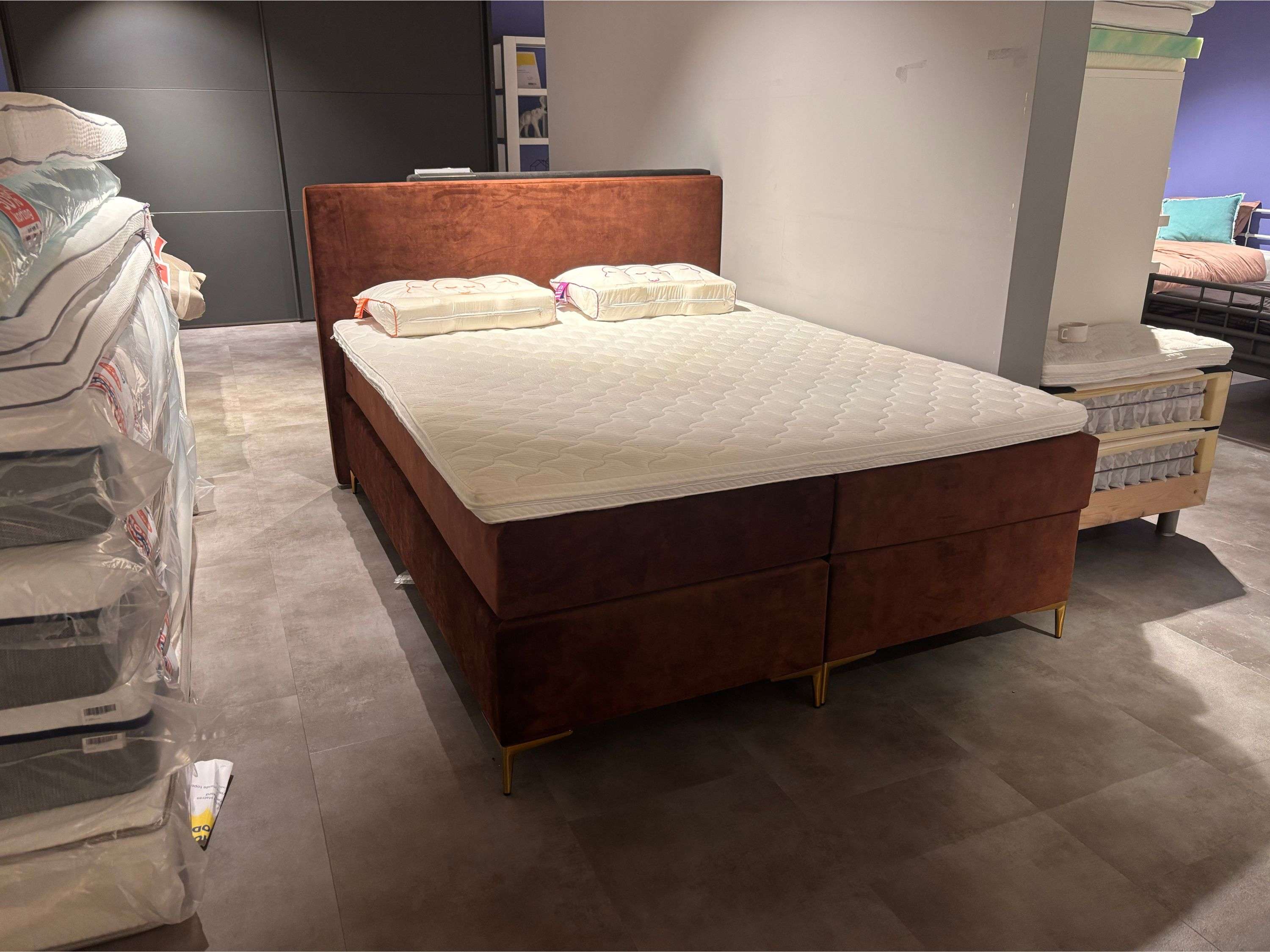 Boxspring Halland - Showroomset