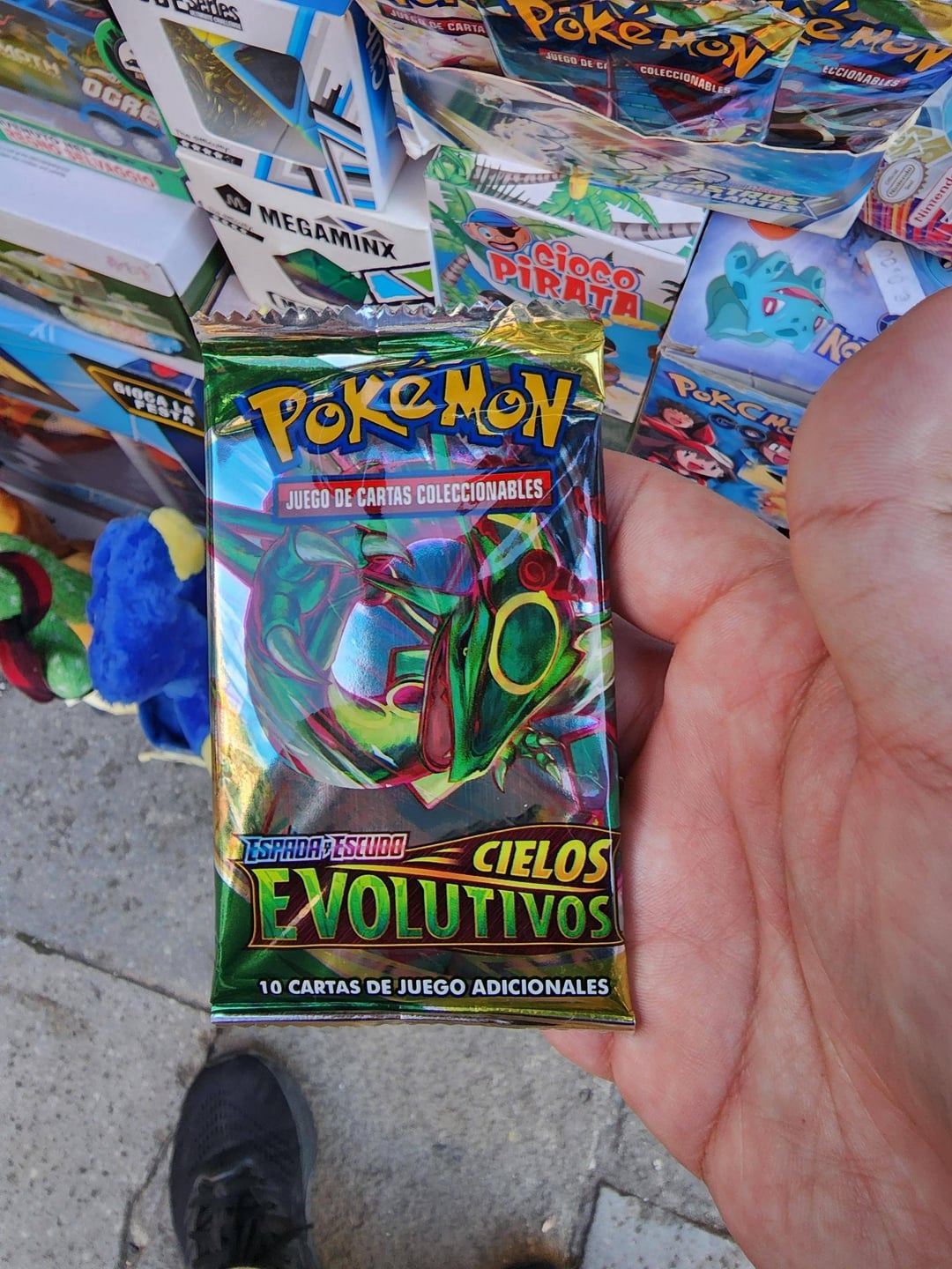 Can anyone tell me if this is a fake or real pack? I'm in Venice Italy. : r/PokemonTCG
