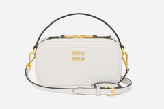 Miu Miu Leather Crossbody – Elegant & Minimal (QTBA009AO)