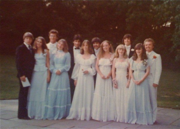 Vintage prom aesthetic