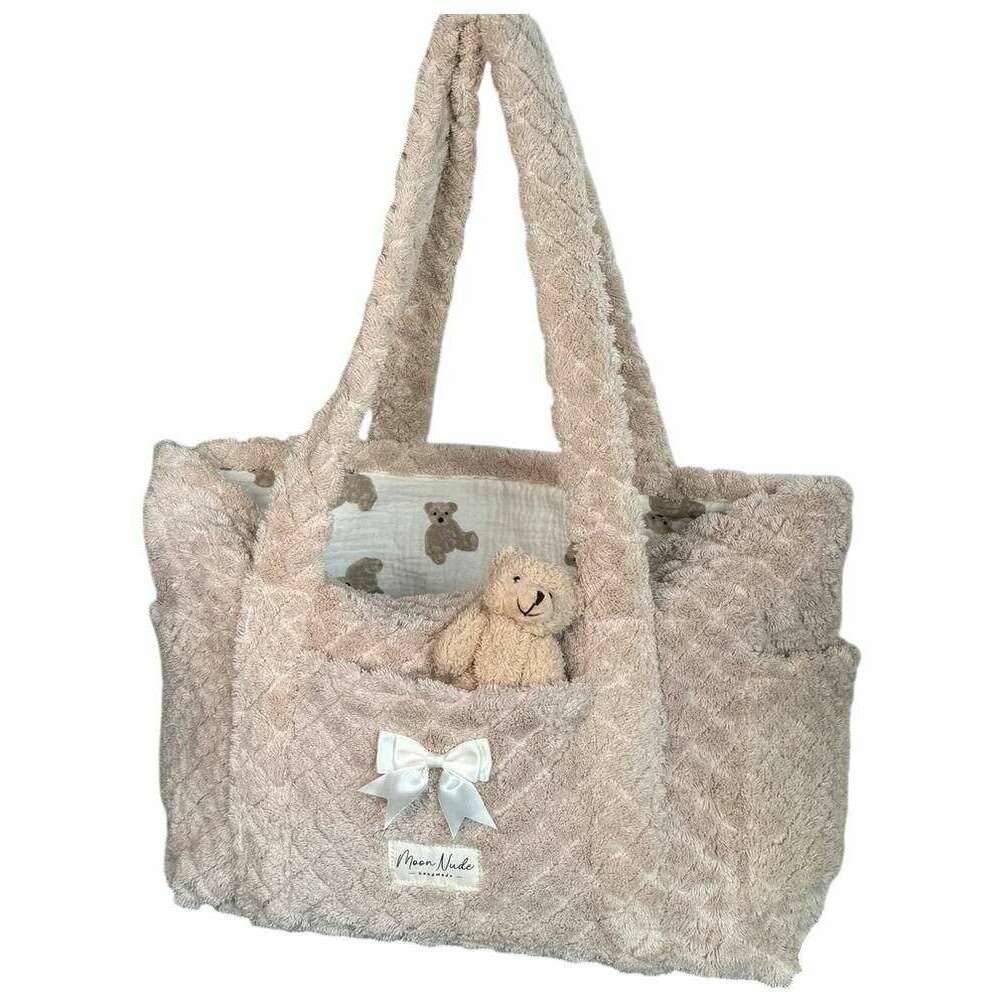 moon-nude-teddy-tote-bag---beige-35919202