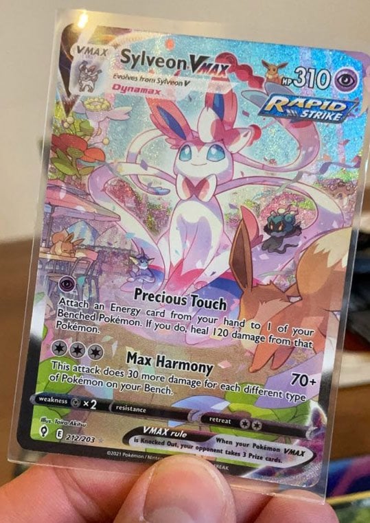Evolving Skies' English Set List: Over 90 Cards Cut!