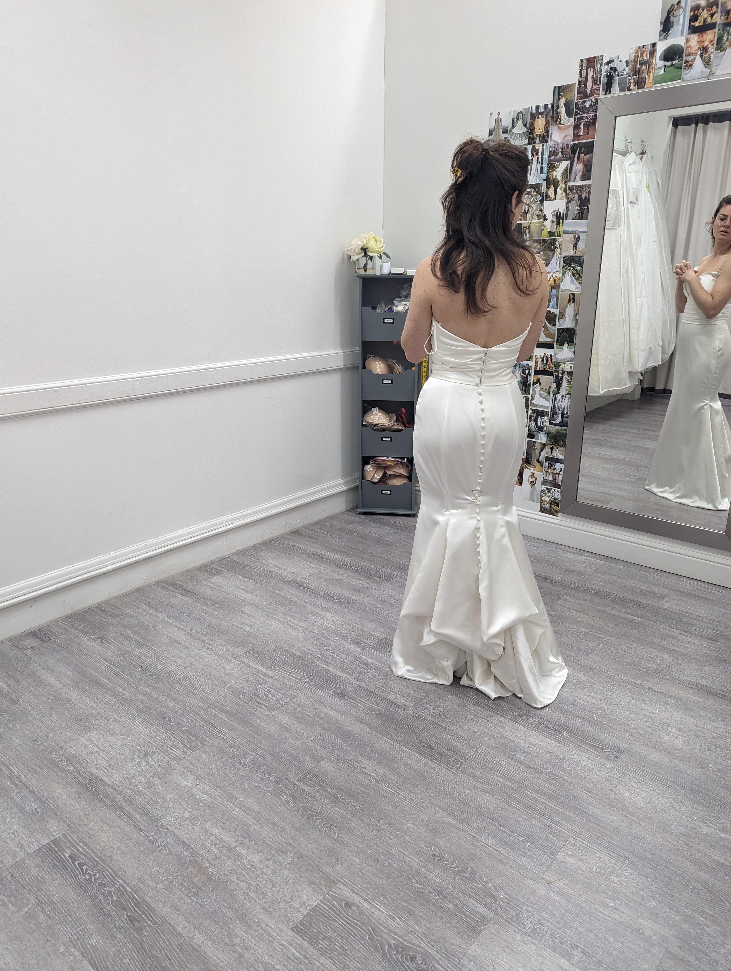 French or American bustle : r/weddingdress