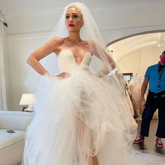 Gwen Stefani Shares Moment She 'Said Yes' to Her Wedding Dress