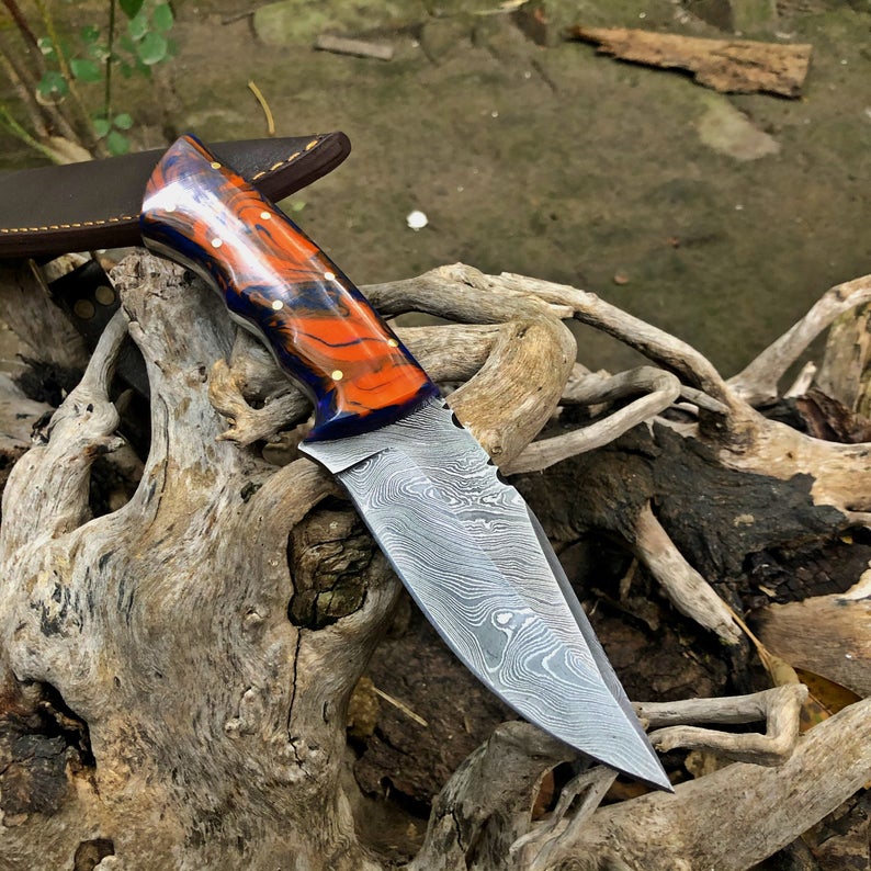 Premium Handmade Damascus Steel Hunting and Skinning Knife - Korvel