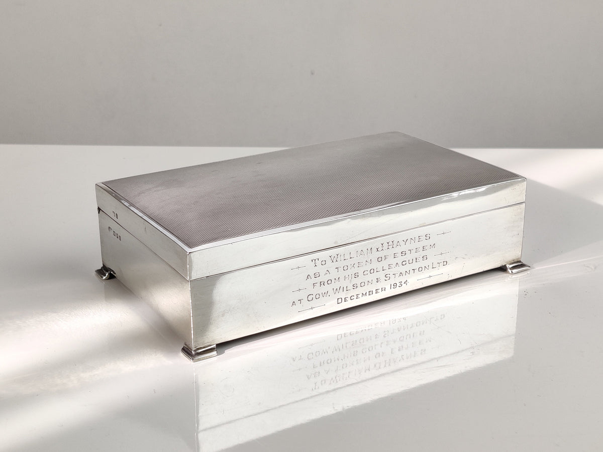 Solid Silver Cigarette Box (london 1934)