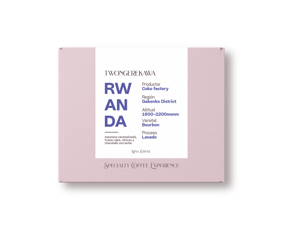 caja rosa de kima coffee, cafe de ruanda, finca twongerekawa, productor coko factorey, region de gakenke distrit, altitud entre 1600 y 2200 metros sobre el nivel del mar, variedad bourbon, proceso lavado, con notas a manzana caramelizada, frutos rojos, citricos y chocolate con leche