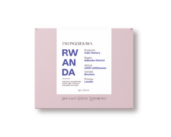 caja rosa de kima coffee, cafe de ruanda, finca twongerekawa, productor coko factorey, region de gakenke distrit, altitud entre 1600 y 2200 metros sobre el nivel del mar, variedad bourbon, proceso lavado, con notas a manzana caramelizada, frutos rojos, citricos y chocolate con leche
